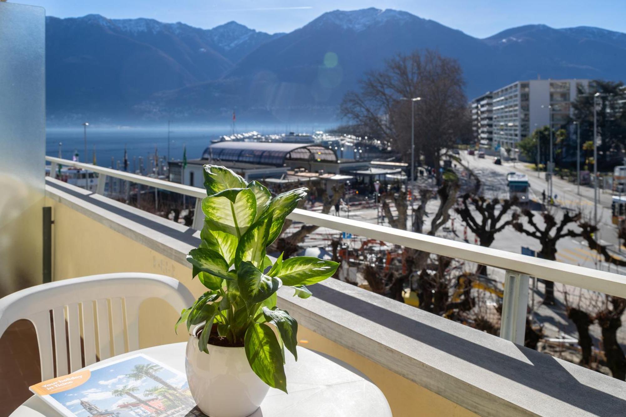 Hotel Rondinella Locarno Exterior photo