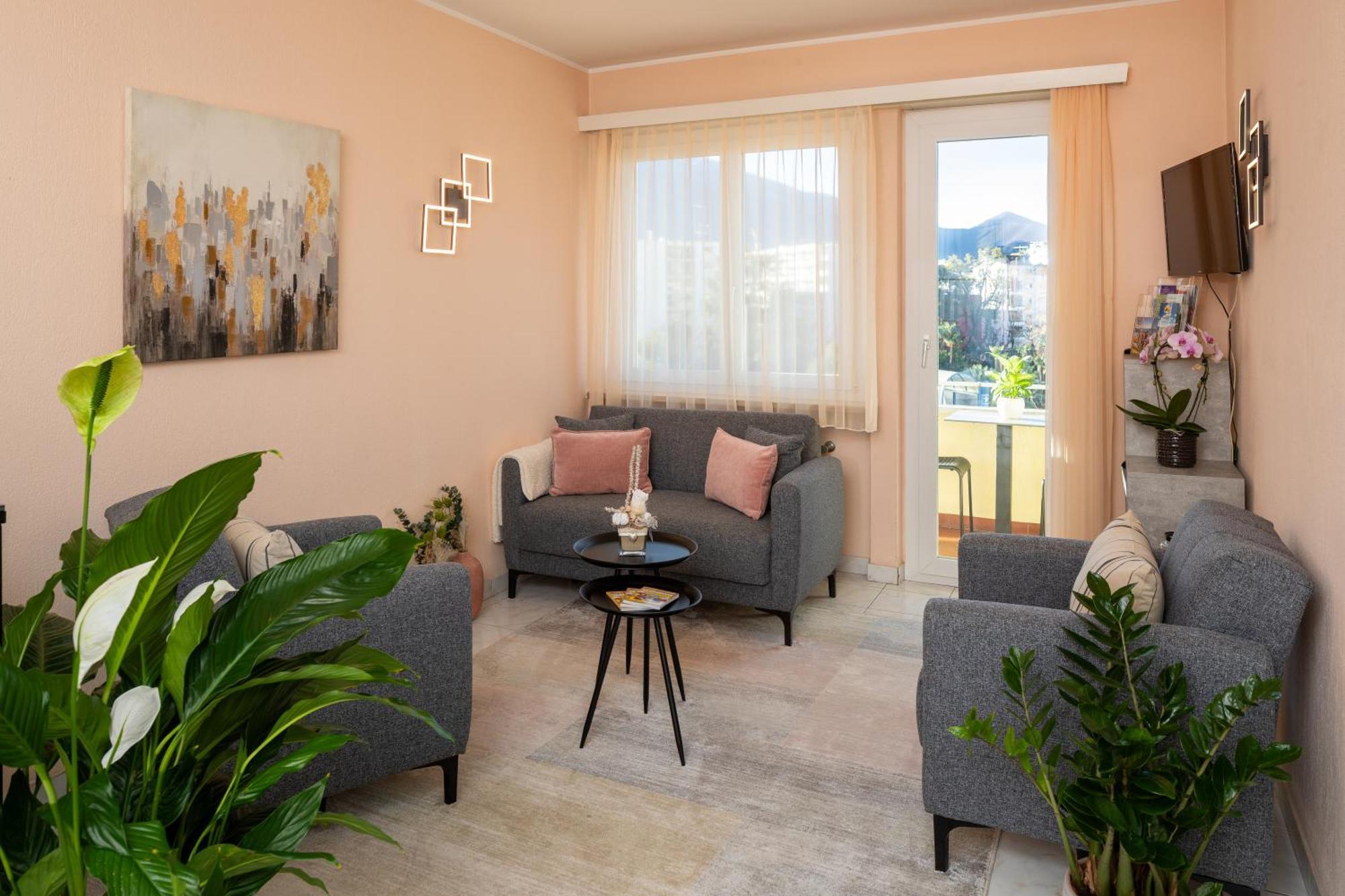 Hotel Rondinella Locarno Exterior photo