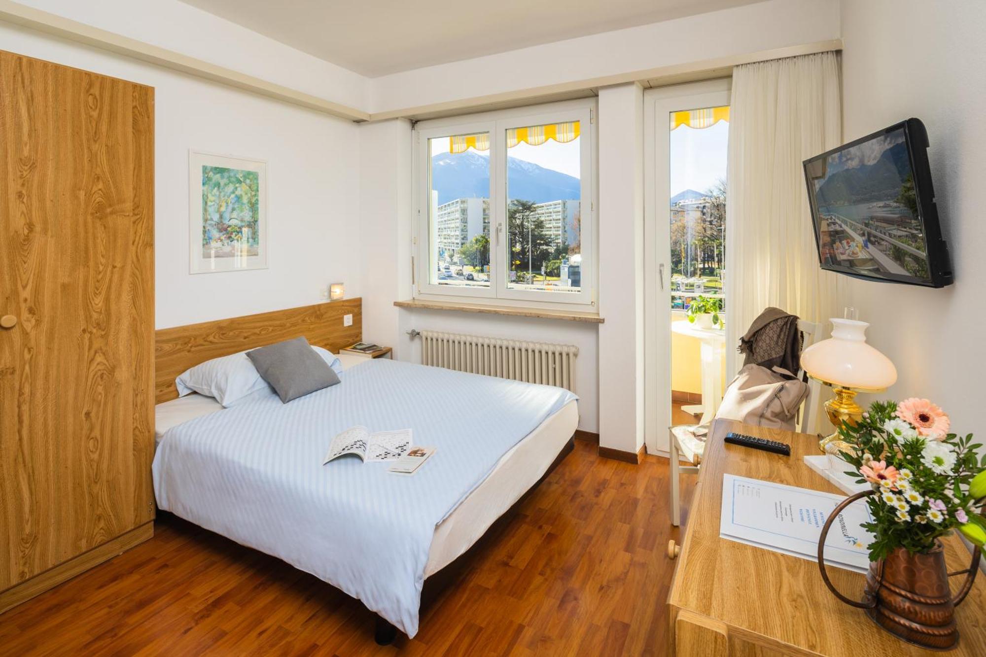 Hotel Rondinella Locarno Exterior photo