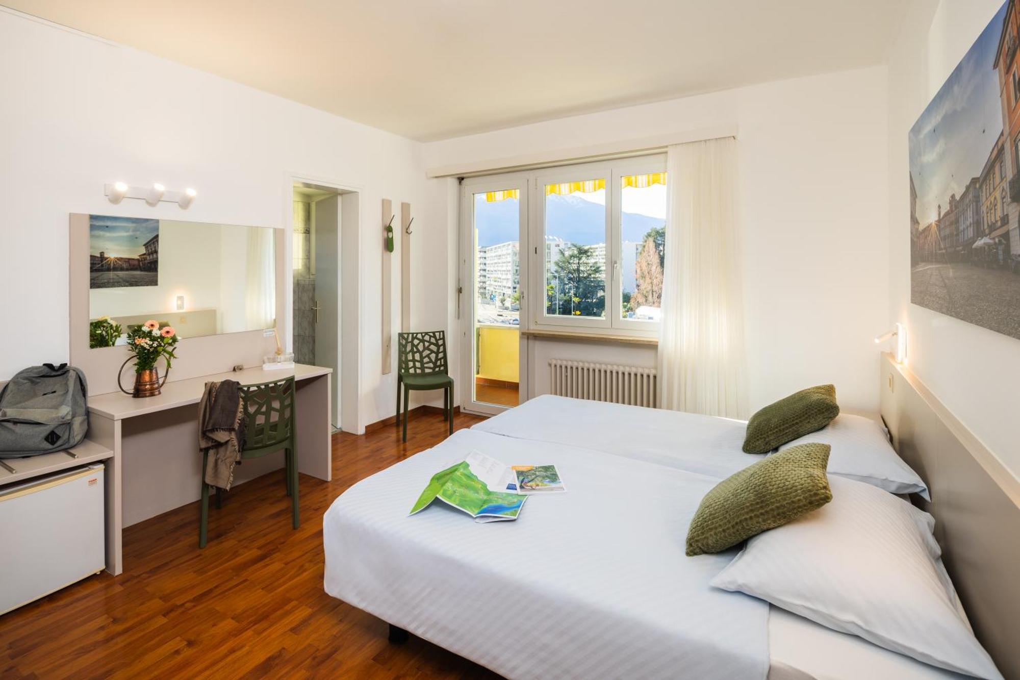Hotel Rondinella Locarno Exterior photo